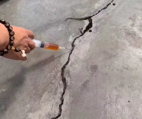 微山混凝土裂缝修补技术详解​